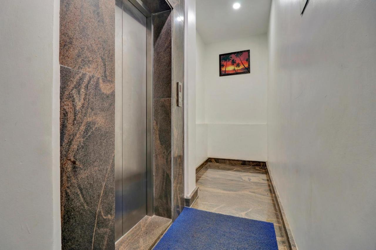 Oyo Townhouse 1070 Ramis Plaza Hotel Tullipurmbu Buitenkant foto